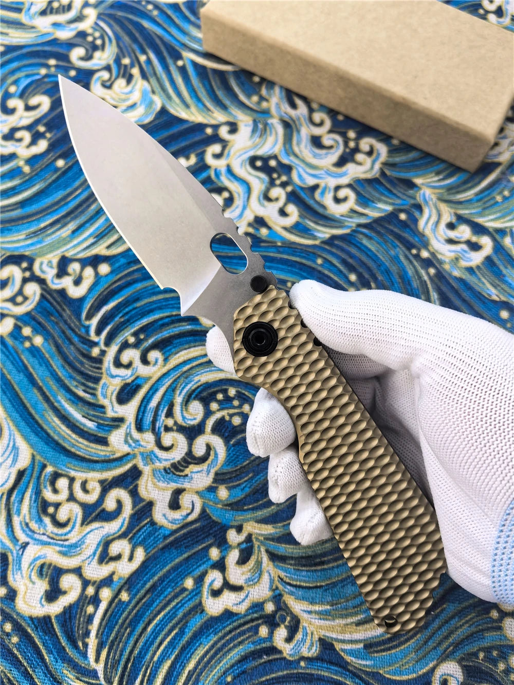 SMF Folding Knife, D2 Steel Blade, Titanium Alloy Handle